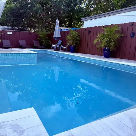 Oasis Pool In Miami, Coconut Gove, Um, Downtown Miami Villa Exterior photo