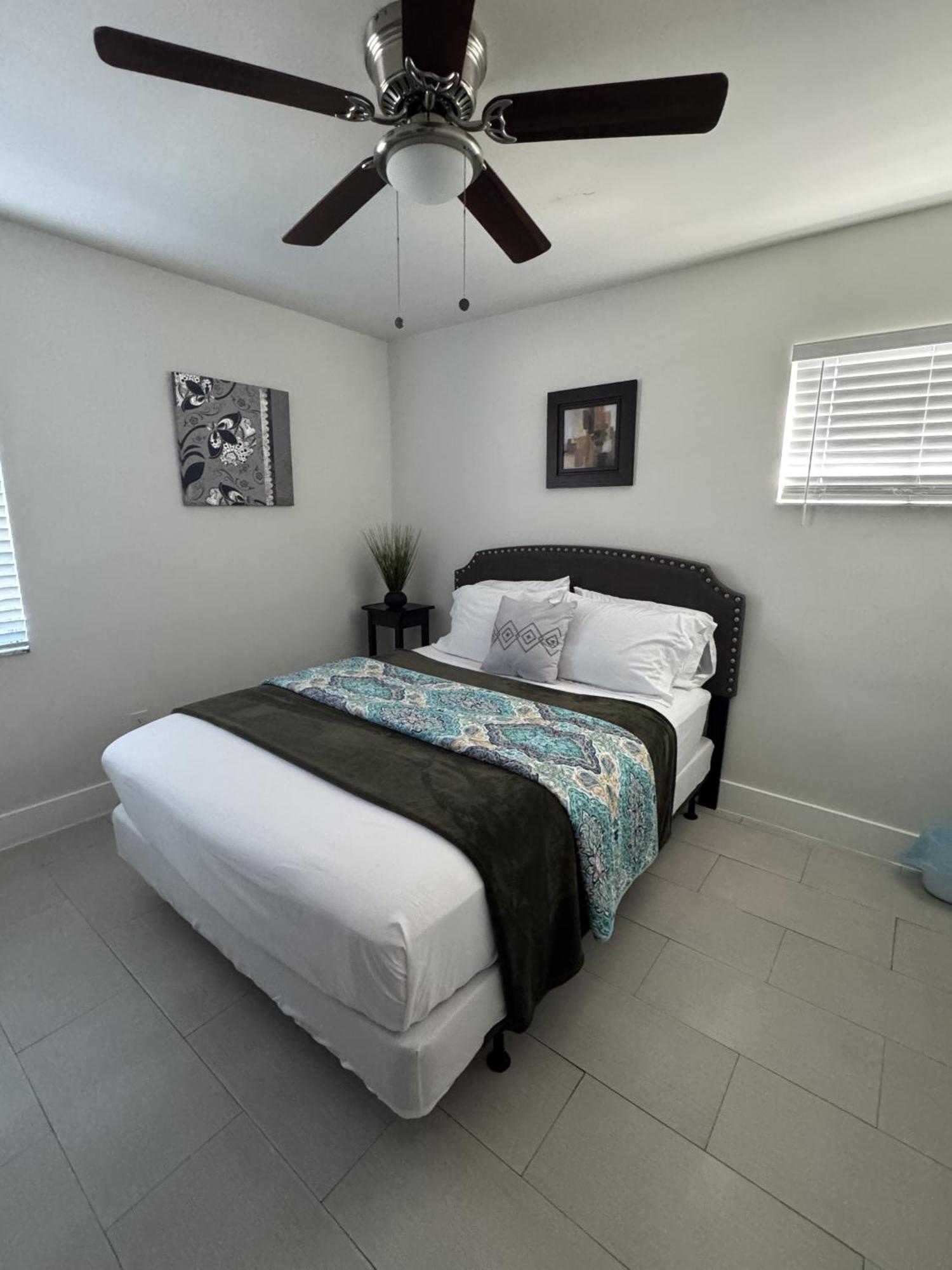 Oasis Pool In Miami, Coconut Gove, Um, Downtown Holiday home Miami